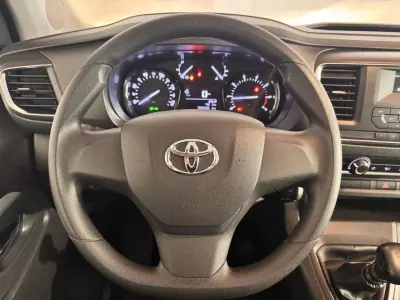 Toyota Proace Verso 2020 - 28900 EUR, 168506 km - AUTO.MOTO.pt - 168506km - foto 10 de 20