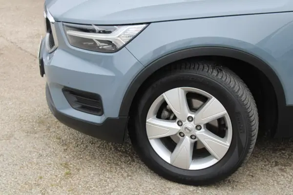 Volvo XC 40 2019 - 18900 EUR, 212000 km - AUTO.MOTO.pt - 212000km - foto 5 de 30