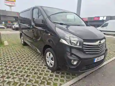 Opel Vivaro 2018 - 12900 EUR, 220000 km - AUTO.MOTO.pt - 220000km - foto 2 de 12