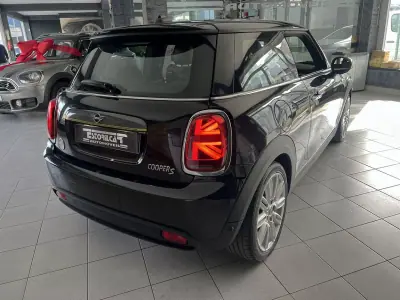 MINI Electric 2020 - 17800 EUR, 55687 km - AUTO.MOTO.pt - 55687km - foto 4 de 27