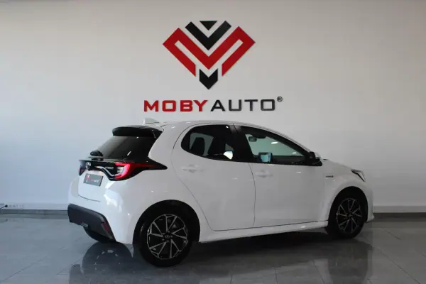 Toyota Yaris 2021 - 19250 EUR, 100929 km - AUTO.MOTO.pt - 100929km - foto 4 de 30