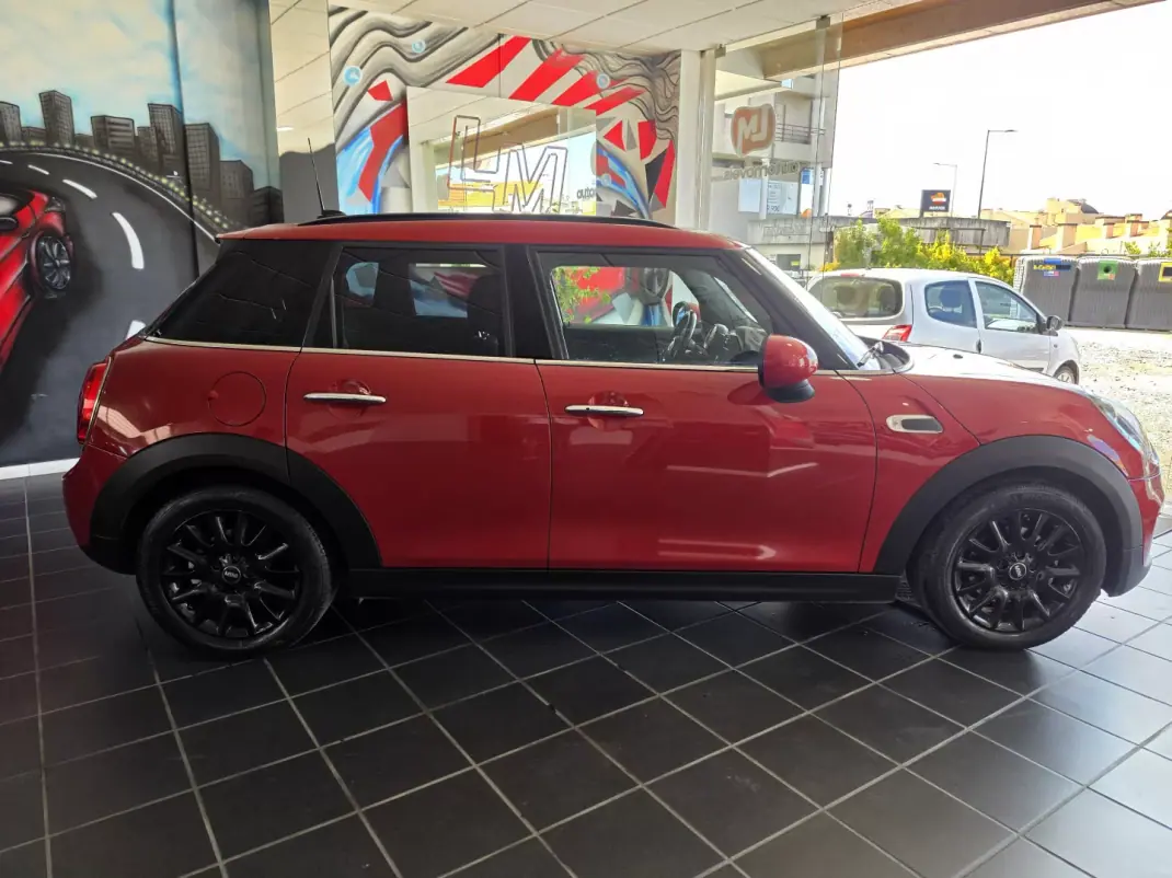 MINI 5 Portas 2017 - 13250 EUR, 135000 km - 135000km - foto 5 de 11