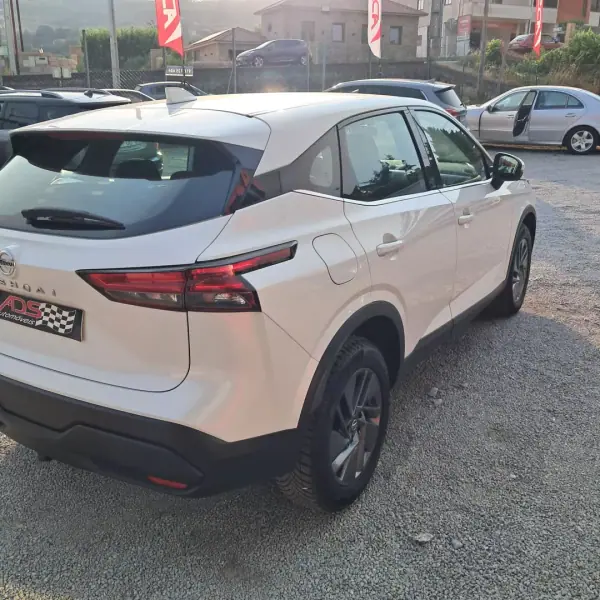 Nissan Qashqai 2022 - 23450 EUR, 37000 km - AUTO.MOTO.pt - 37000km - foto 6 de 16