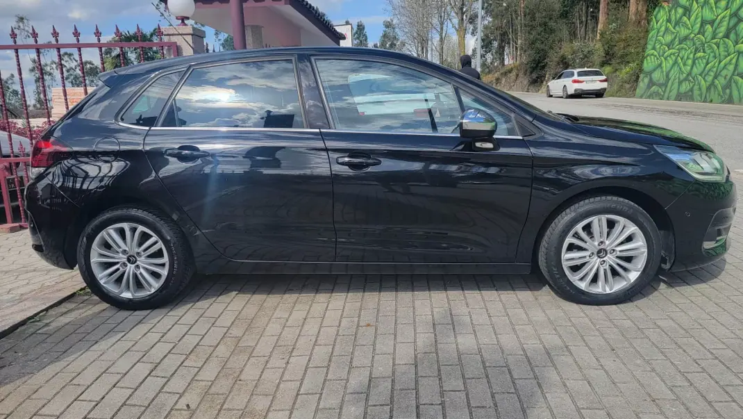 Citroën C4 2016 - 8990 EUR, 140000 km - AUTO.MOTO.pt - 140000km - foto 3 de 39