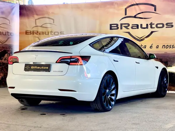 Tesla Model 3 2022 - 39900 EUR, 40060 km - AUTO.MOTO.pt - 40060km - foto 6 de 35