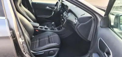 Mercedes-Benz A 180 2014 - 17900 EUR, 123000 km - AUTO.MOTO.pt - 123000km - foto 8 de 12