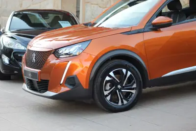 Peugeot e-2008 2020 - 19450 EUR, 54000 km - AUTO.MOTO.pt - 54000km - foto 29 de 41