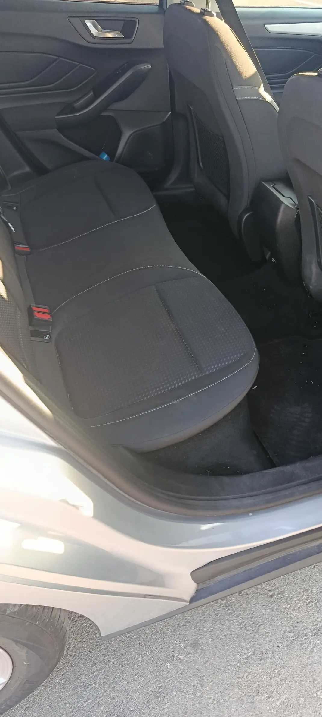 Ford Focus SW 2019 - 12900 EUR, 110000 km - 110000km - foto 6 de 10