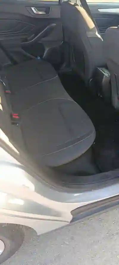 Ford Focus SW 2019 - 12900 EUR, 110000 km - 110000km - foto 6 de 10