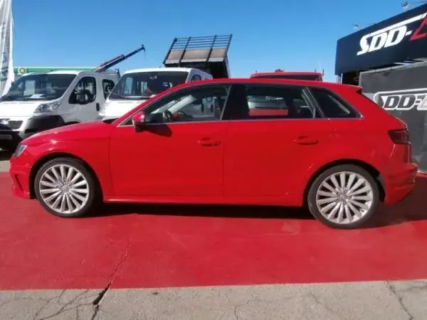 Audi A3 Sportback 2015 - 17500 EUR, 195633 km - AUTO.MOTO.pt - 195633km - foto 6 de 41