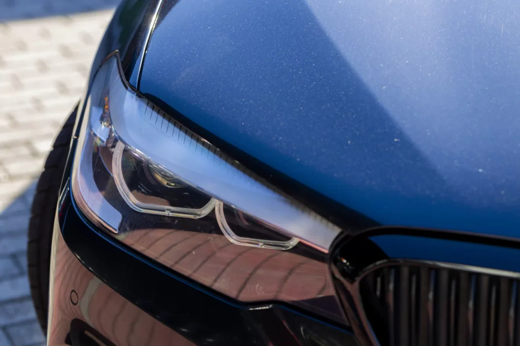 BMW 530e 2019 - 26850 EUR, 181810 km - AUTO.MOTO.pt - 181810km - foto 8 de 47