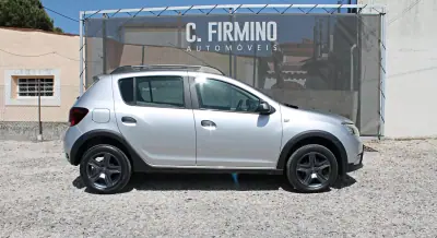 Dacia Sandero 2018 - 10400 EUR, 35110 km - AUTO.MOTO.pt - 35110km - foto 4 de 24