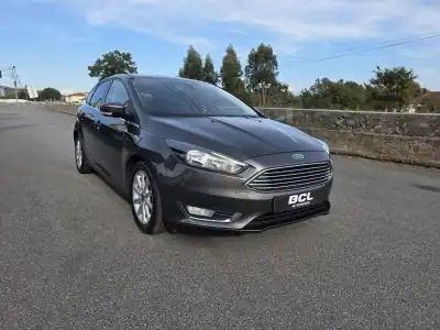 Ford Focus 2015 - 10990 EUR, 105000 km - AUTO.MOTO.pt - 105000km - foto 1 de 32