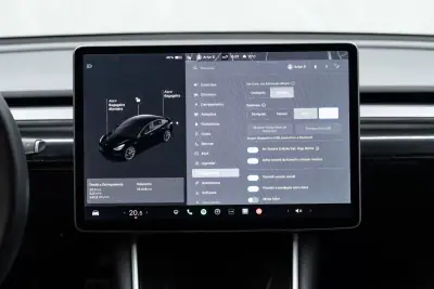 Tesla Model 3 2020 - 30950 EUR, 78000 km - AUTO.MOTO.pt - 78000km - foto 36 de 46