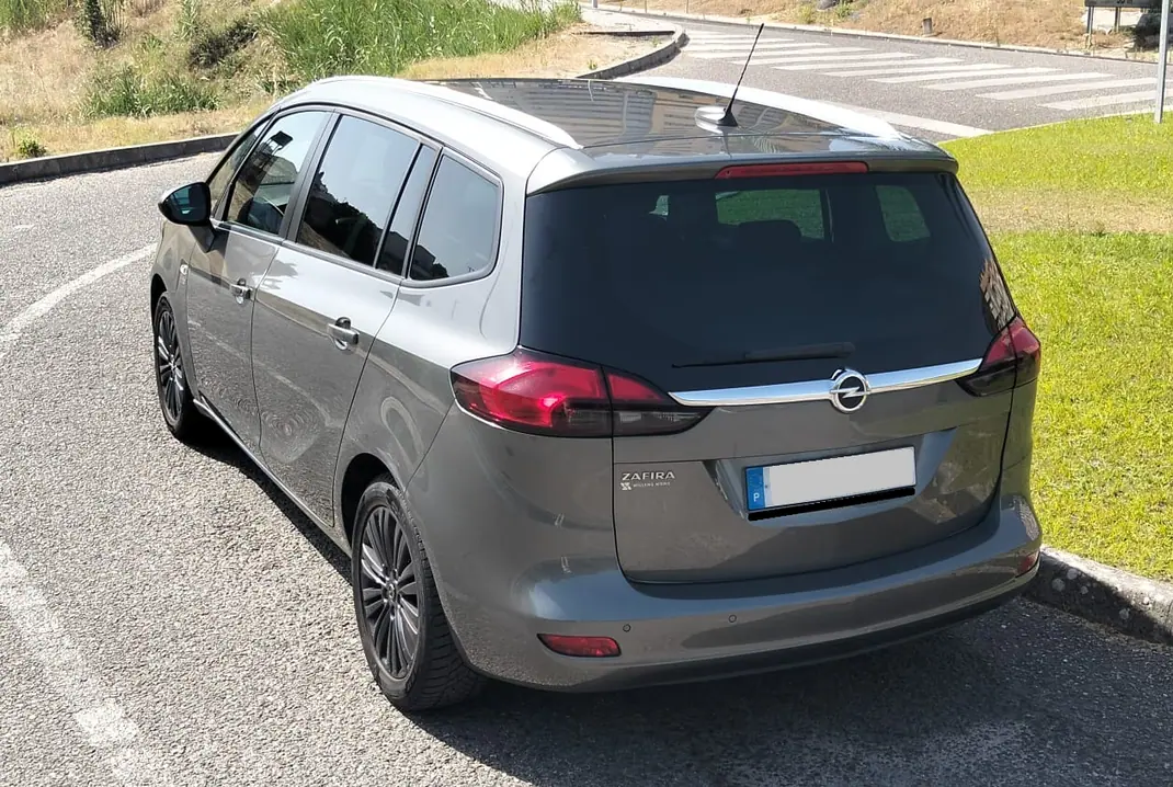 Opel Zafira 2019 - 18750 EUR, 116293 km - 116293km - foto 6 de 15