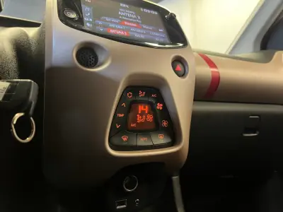 Citroën C1 2018 - 11990 EUR, 30000 km - AUTO.MOTO.pt - 30000km - foto 31 de 50