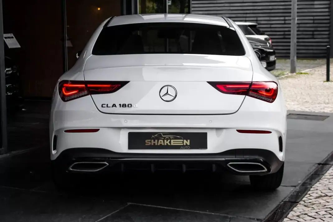 Mercedes-Benz CLA 180 2023 - 31750 EUR, 131927 km - AUTO.MOTO.pt - 131927km - foto 10 de 40