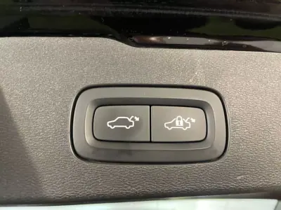 Volvo V60 2020 - 24950 EUR, 123000 km - AUTO.MOTO.pt - 123000km - foto 29 de 32