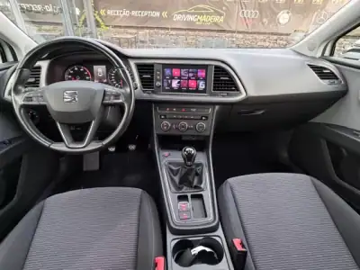 SEAT Leon 2020 - 16900 EUR, 84390 km - AUTO.MOTO.pt - 84390km - foto 10 de 12