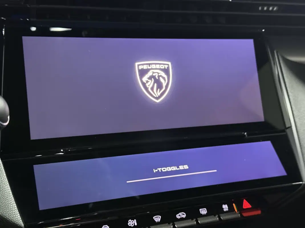 Peugeot 408 2022 - 28990 EUR, 46900 km - AUTO.MOTO.pt - 46900km - foto 30 de 30