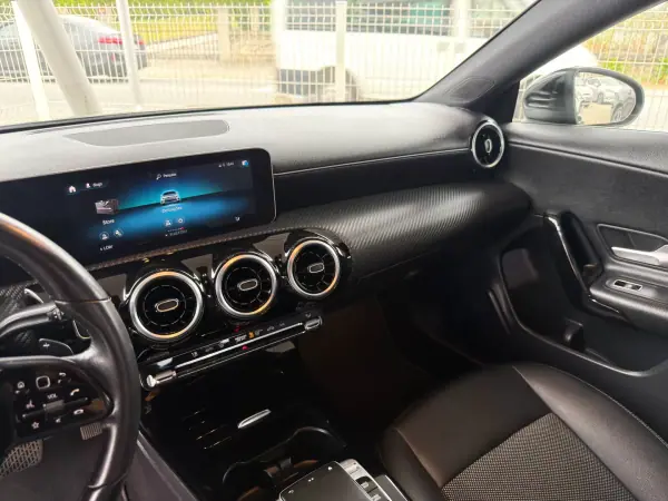 Mercedes-Benz CLA 220 2019 - 26750 EUR, 137070 km - AUTO.MOTO.pt - 137070km - foto 14 de 20