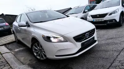 Volvo V40 2013 - 11400 EUR, 182000 km - AUTO.MOTO.pt - 182000km - foto 14 de 24