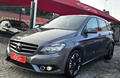 Mercedes-Benz B 180 2014 - 13999 EUR, 160000 km - AUTO.MOTO.pt - 160000km - foto 4 de 25