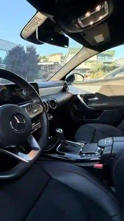 Mercedes-Benz A 180 2020 - 22500 EUR, 73000 km - 73000km - foto 8 de 14
