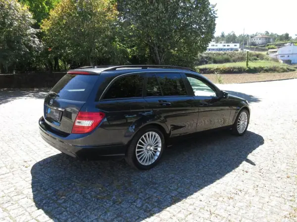 Mercedes-Benz C 180 2012 - 13490 EUR, 240000 km - AUTO.MOTO.pt - 240000km - foto 9 de 47