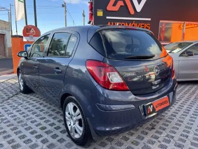 Opel Corsa 2010 - 6950 EUR, 92955 km - AUTO.MOTO.pt - 92955km - foto 5 de 12