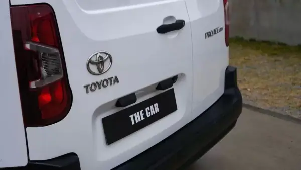 Toyota PROACE 2.0 D-4D Cool 6 Lug. 2021 - 17200 EUR, 169000 km - AUTO.MOTO.pt - 169000km - foto 3 de 27