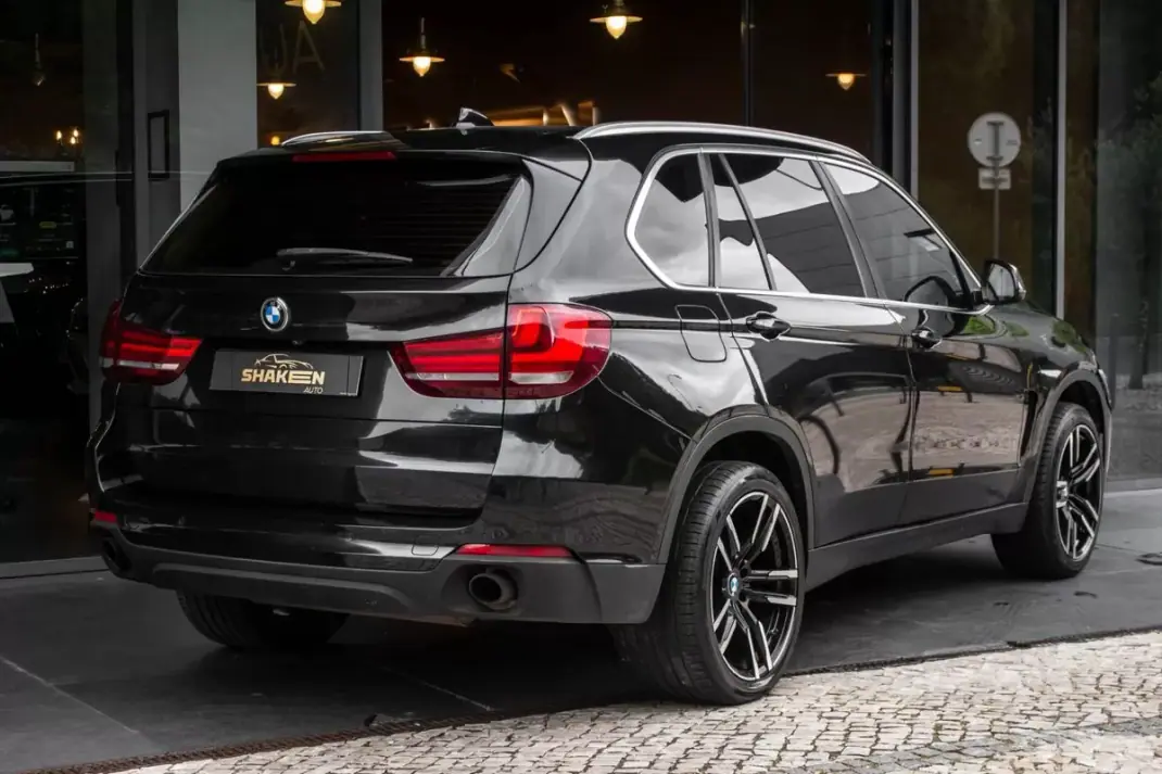 BMW X5 2015 - 27900 EUR, 170106 km - AUTO.MOTO.pt - 170106km - foto 4 de 44