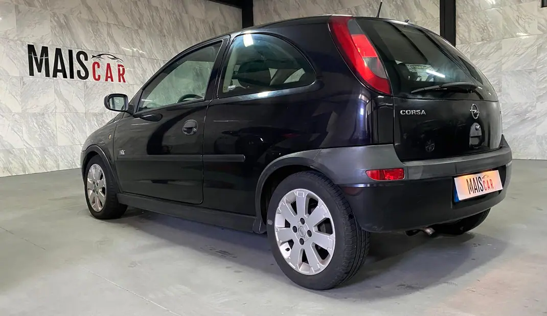 Opel Corsa 2003 - 1250 EUR, 250000 km - AUTO.MOTO.pt - 250000km - foto 4 de 21