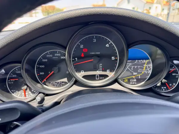 Porsche Panamera 2011 - 32500 EUR, 206000 km - 206000km - foto 13 de 20