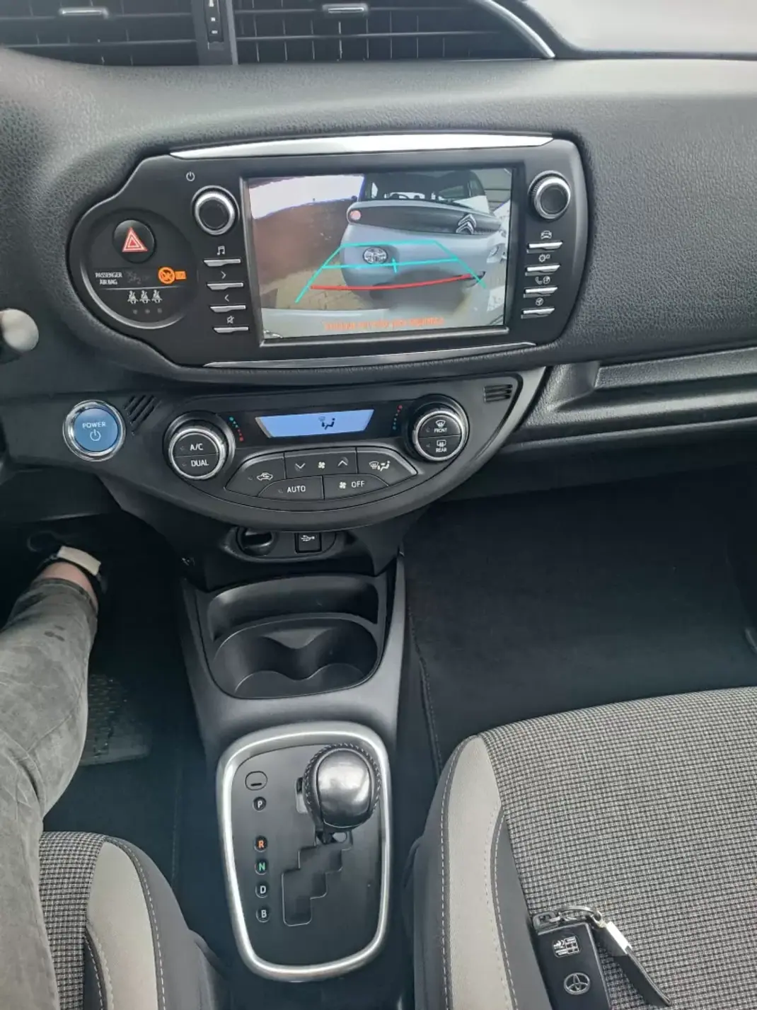 Toyota Yaris 2019 - 18750 EUR, 53000 km - AUTO.MOTO.pt - 53000km - foto 13 de 16