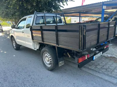 Toyota Hilux 2015 - 24600 EUR, 384000 km - foto 4 de 10