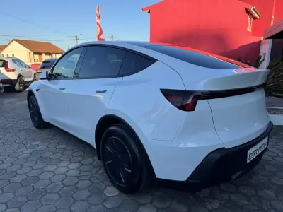 Tesla Model Y 2026 - 44900 EUR, 100 km - AUTO.MOTO.pt - 100km - foto 6 de 31