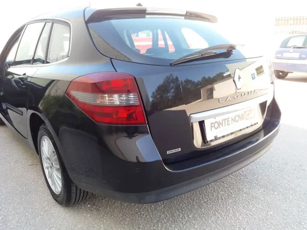 Renault Laguna Break 2012 - 8000 EUR, 186055 km - AUTO.MOTO.pt - 186055km - foto 24 de 26
