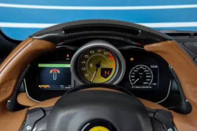 Ferrari FF 2013 - 245000 EUR, 33494 km - AUTO.MOTO.pt - 33494km - foto 10 de 26
