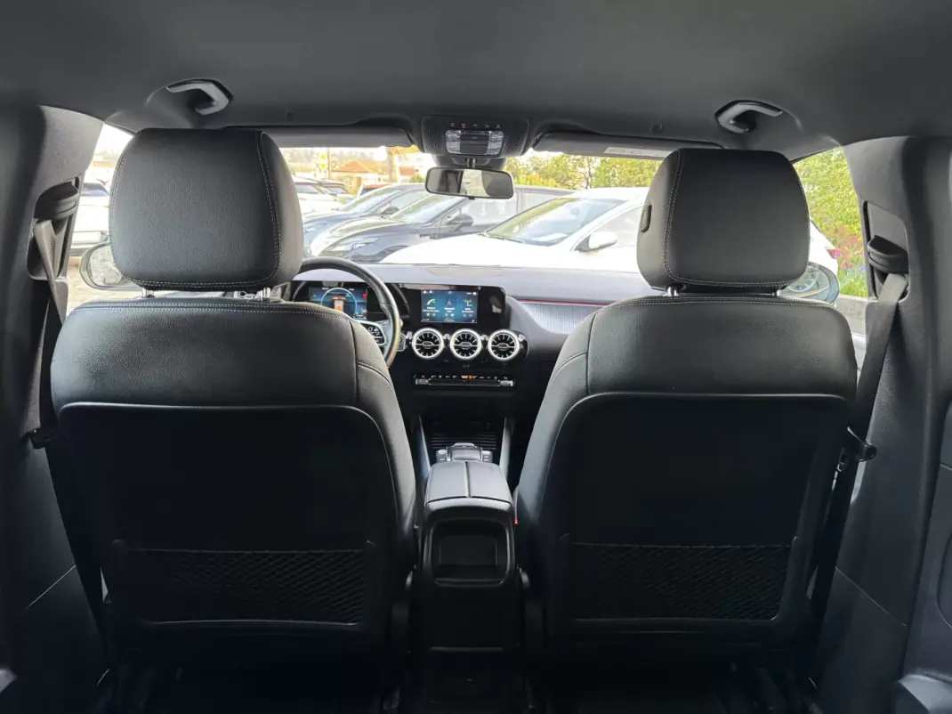 Mercedes-Benz EQA 2021 - 27900 EUR, 92000 km - AUTO.MOTO.pt - 92000km - foto 19 de 47