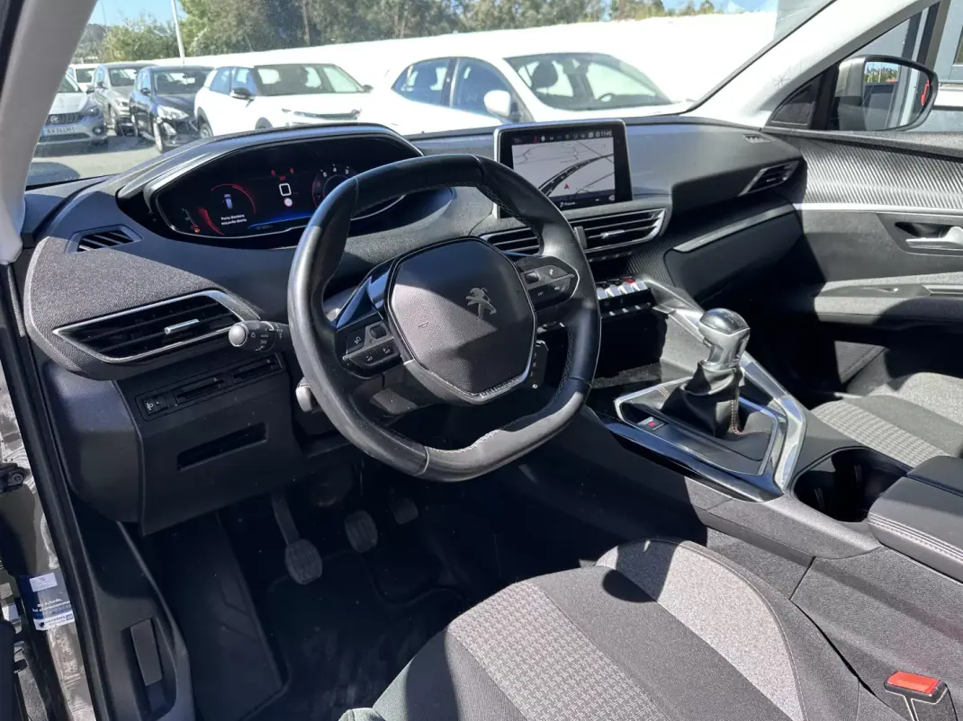 Peugeot 3008 2019 - 13900 EUR, 180724 km - AUTO.MOTO.pt - 180724km - foto 12 de 34