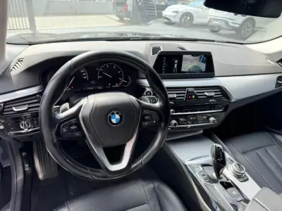 BMW 520 2017 - 21900 EUR, 217000 km - AUTO.MOTO.pt - 217000km - foto 8 de 12