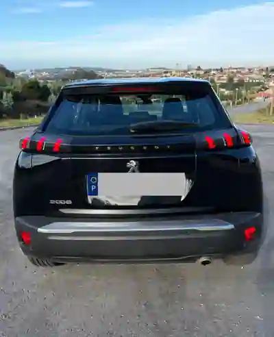 Peugeot 2008 2021 — foto 5 de 14