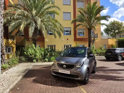 Smart Fortwo Cabrio 2017 - 7950 EUR, 165000 km - AUTO.MOTO.pt - 165000km - foto 4 de 5
