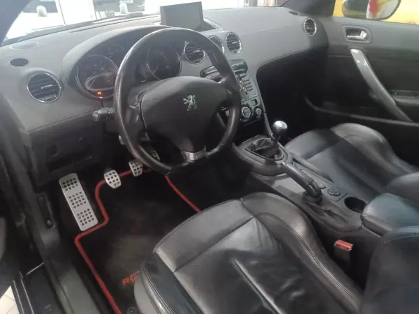 Peugeot RCZ 2010 - 11890 EUR, 102545 km - AUTO.MOTO.pt - 102545km - foto 11 de 37
