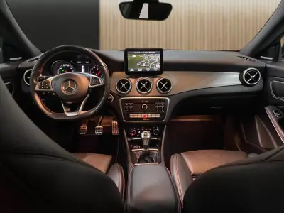 Mercedes-Benz CLA 180 2016 - 15950 EUR, 208726 km - AUTO.MOTO.pt - 208726km - foto 8 de 20