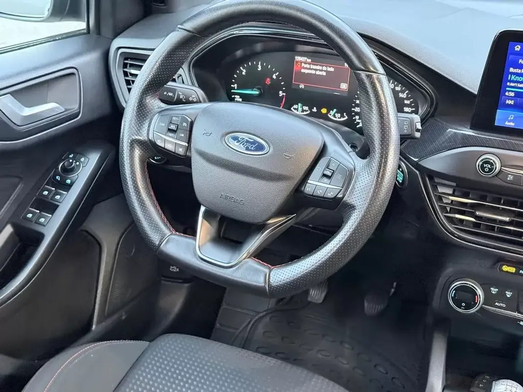 Ford Focus SW 2021 - 14900 EUR, 128000 km - AUTO.MOTO.pt - 128000km - foto 11 de 18