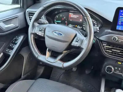 Ford Focus SW 2021 - 14900 EUR, 128000 km - AUTO.MOTO.pt - 128000km - foto 11 de 18