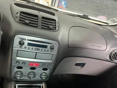 Alfa Romeo GT 2010 - 9990 EUR, 220177 km - AUTO.MOTO.pt - 220177km - foto 5 de 7