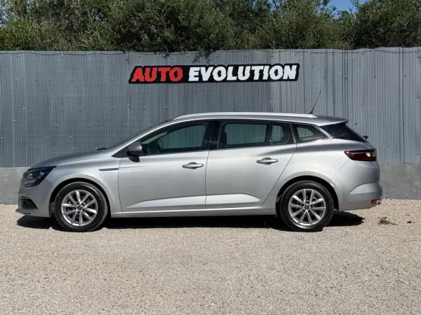 Renault Mégane Sport Tourer 1.2 TCE Intens 2018 Petrol — 110 000 km · Lisbon Renault Mégane Sport Tourer 1.2 TCE Intens 2018 Petrol